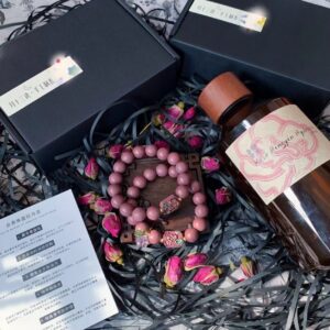 Huatanyin | Rose and sandalwood incense bracelet light pink purple