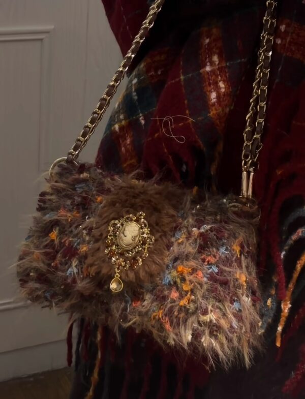 Vintage Court-Style Plush Handbag