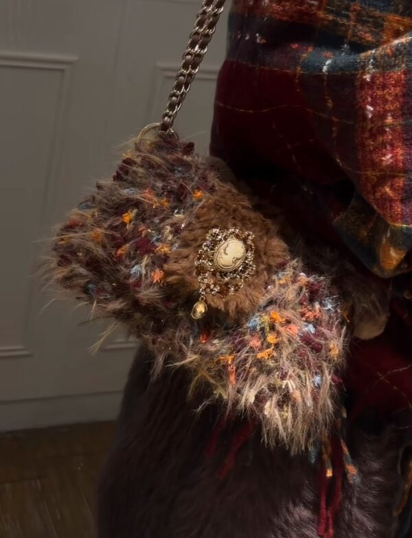 Vintage Court-Style Plush Handbag