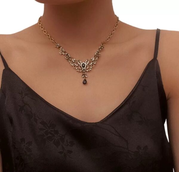 Aura Bloom Luxe – Energy Feng Shui Statement Necklace